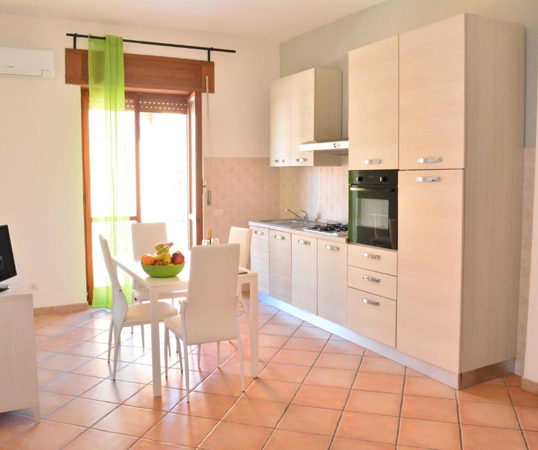La Contessa Aparthotel Santa Teresa Gallura Exteriör bild