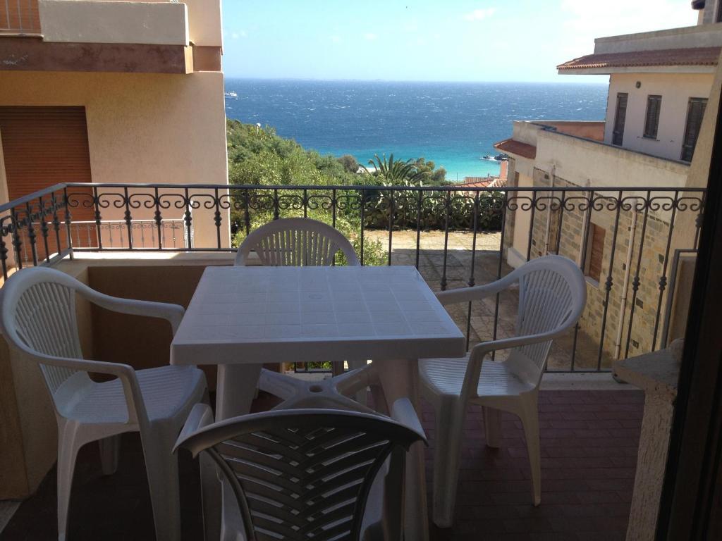 La Contessa Aparthotel Santa Teresa Gallura Exteriör bild
