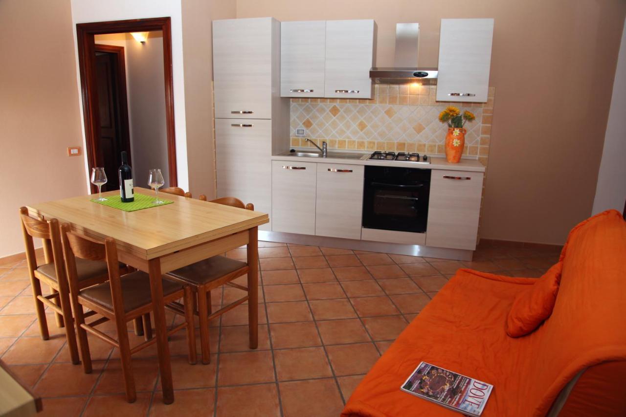 La Contessa Aparthotel Santa Teresa Gallura Exteriör bild